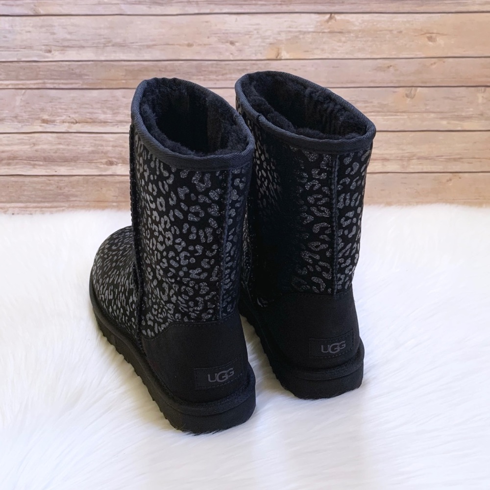 UGG Women’s Classic Short Snow Leopard Black Boots - Picture 5 of 8